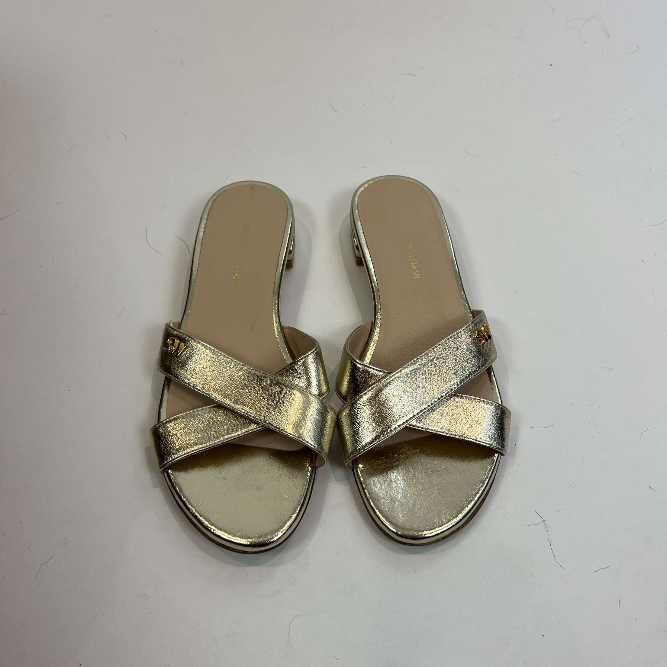 Stuart Weitzman Brand New Gold Leather Flat Sandals 37